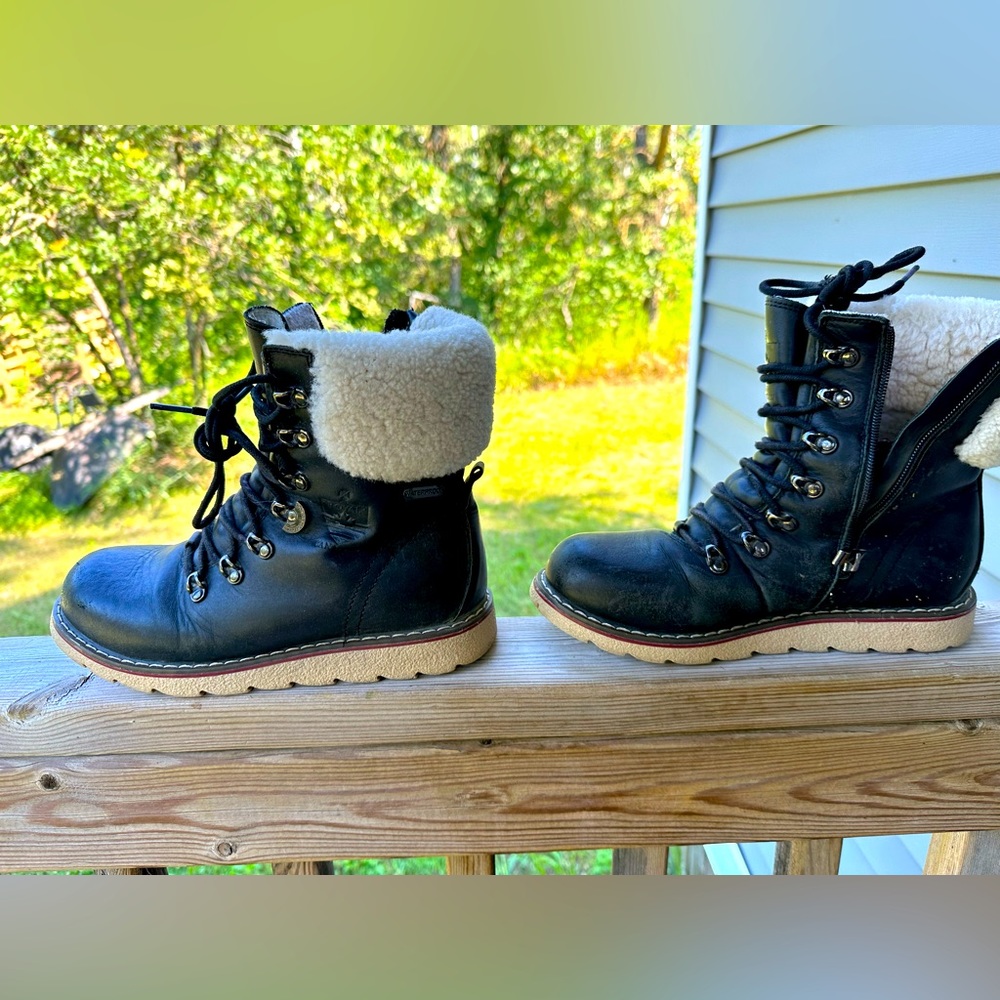 Royal Canadian shearling winter boots